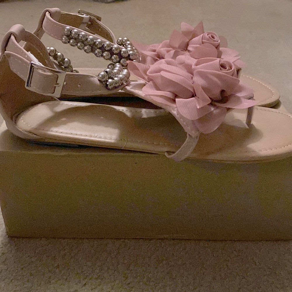 Flower Sandals - Picture 2 of 5